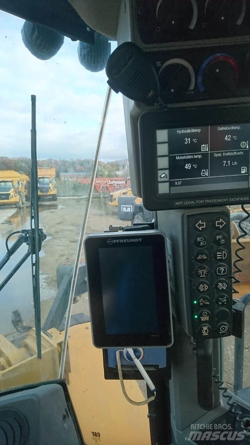 CAT 972MXE Колесни товарачи