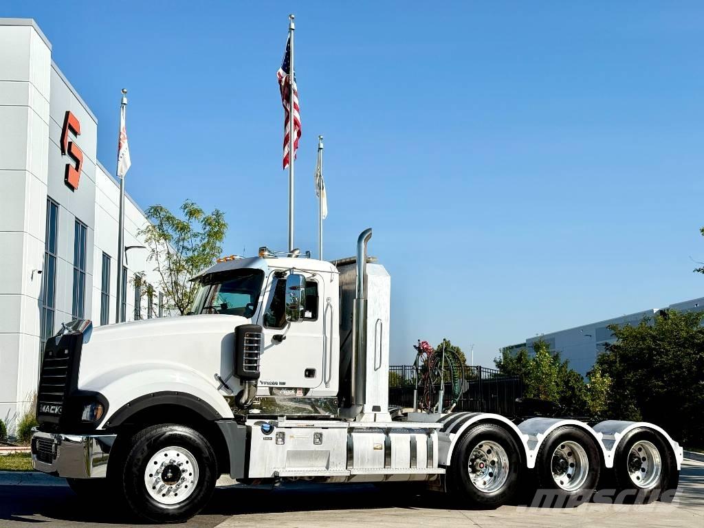 Mack Titan TD 713 Влекачи