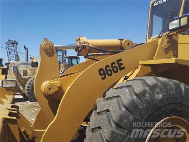 CAT 966 E Колесни товарачи