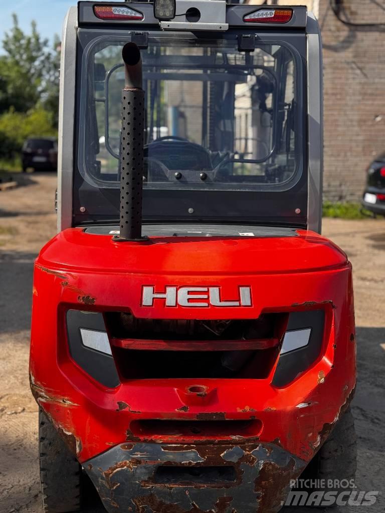 Heli CPCD 50 Дизелови камиони
