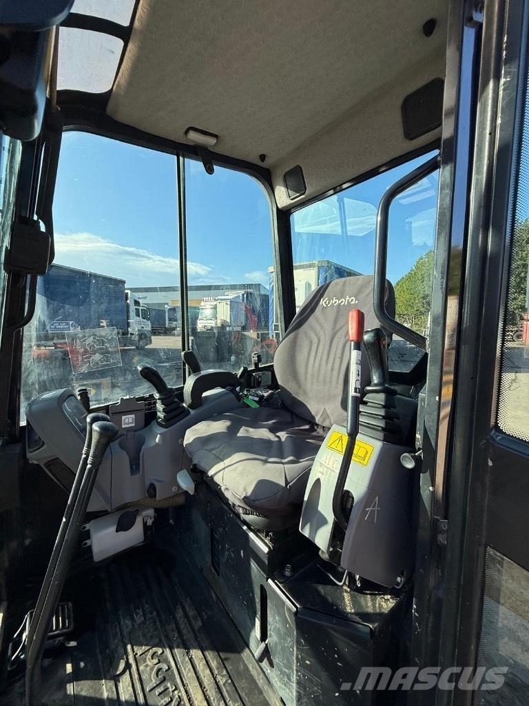 Kubota U 27-4 Мини екскаватори < 7 т