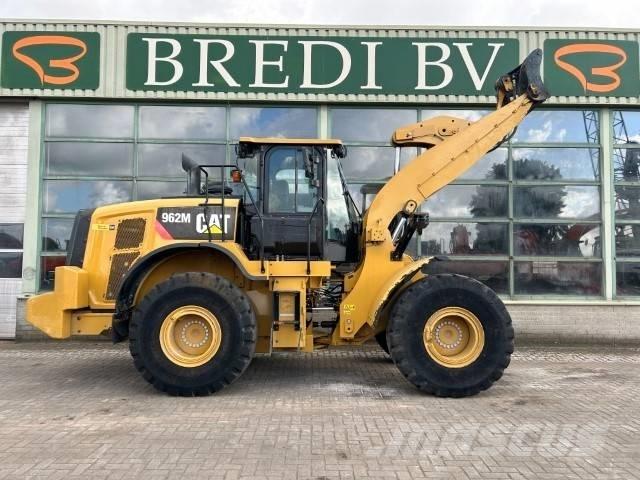 CAT 962 M Колесни товарачи