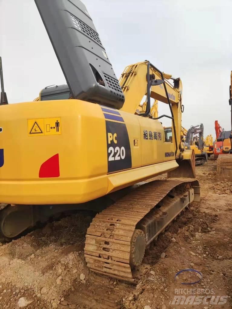 Komatsu PC220 Верижен екскаватор