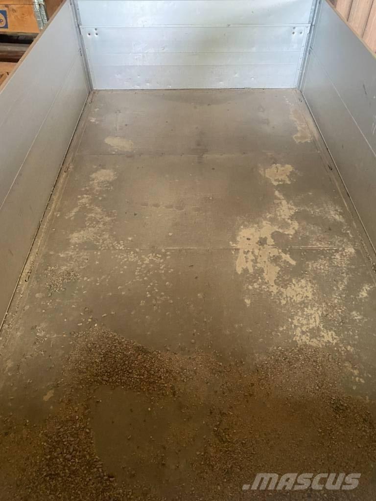  Allsläpet Ka 320 Бордови