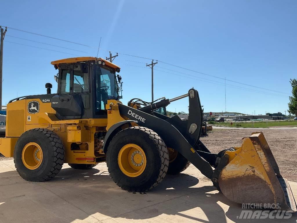 John Deere 624L Колесни товарачи