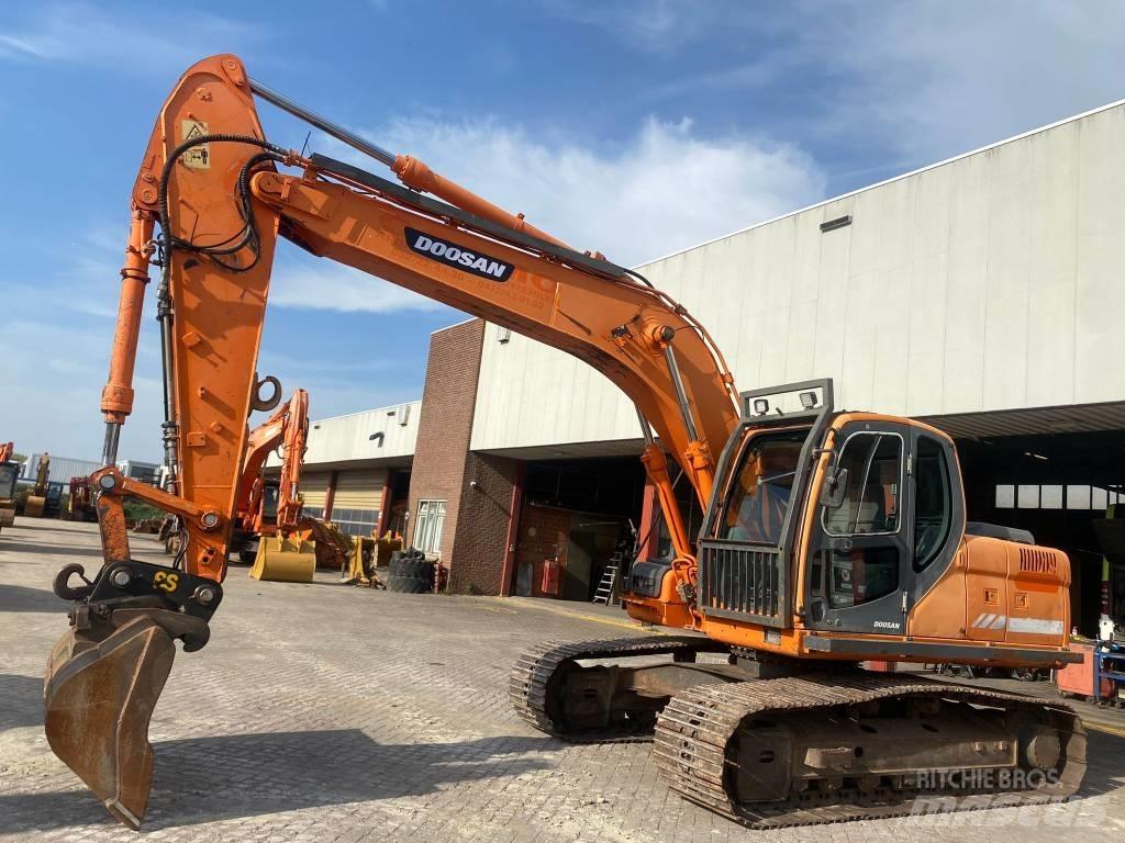 Doosan DX 180 LC Верижен екскаватор