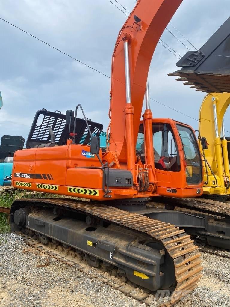 Doosan DX 300 LC Верижен екскаватор
