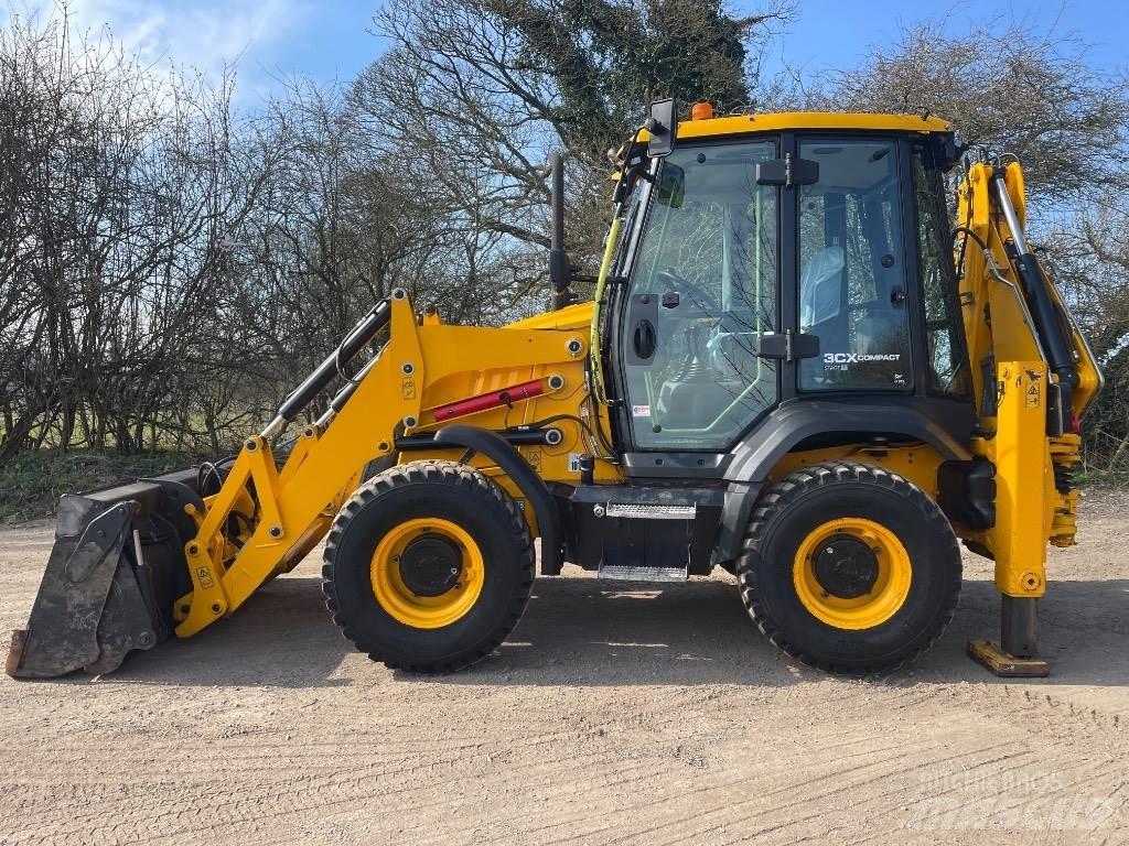 JCB 3 CX Compact Товарач със заден ексватор