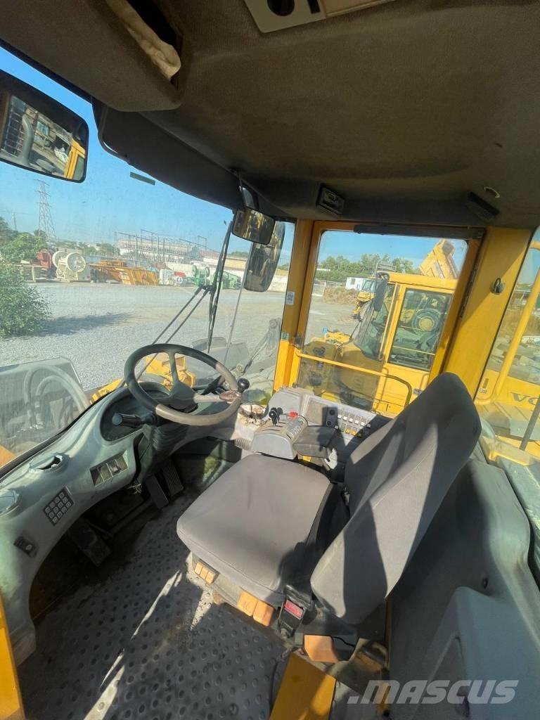 Volvo L 180 E Колесни товарачи