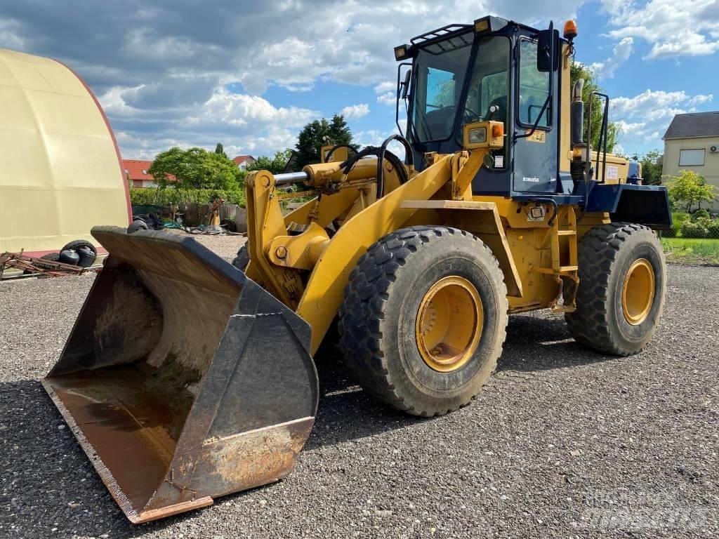 Komatsu WA 250 PT-1H Челни товарачи и багери
