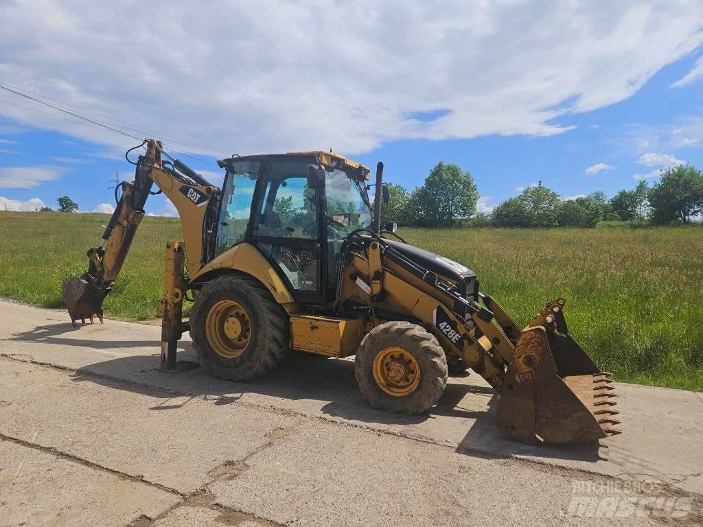 CAT 428 E Товарач със заден ексватор