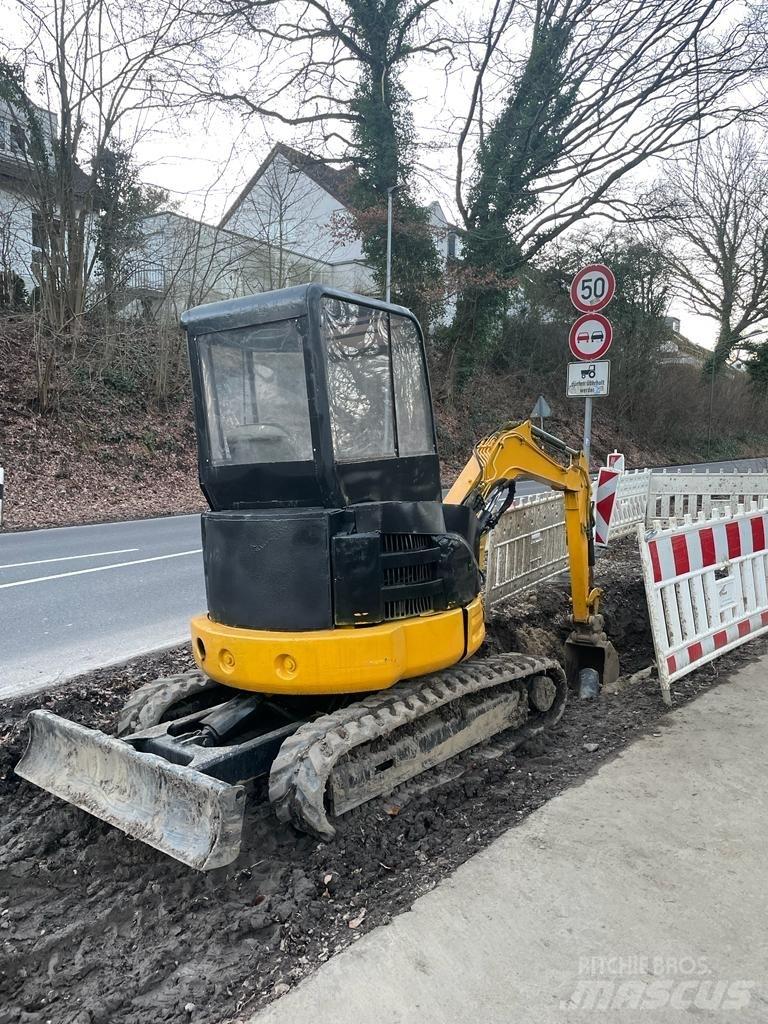 CAT 303 CR Мини екскаватори < 7 т