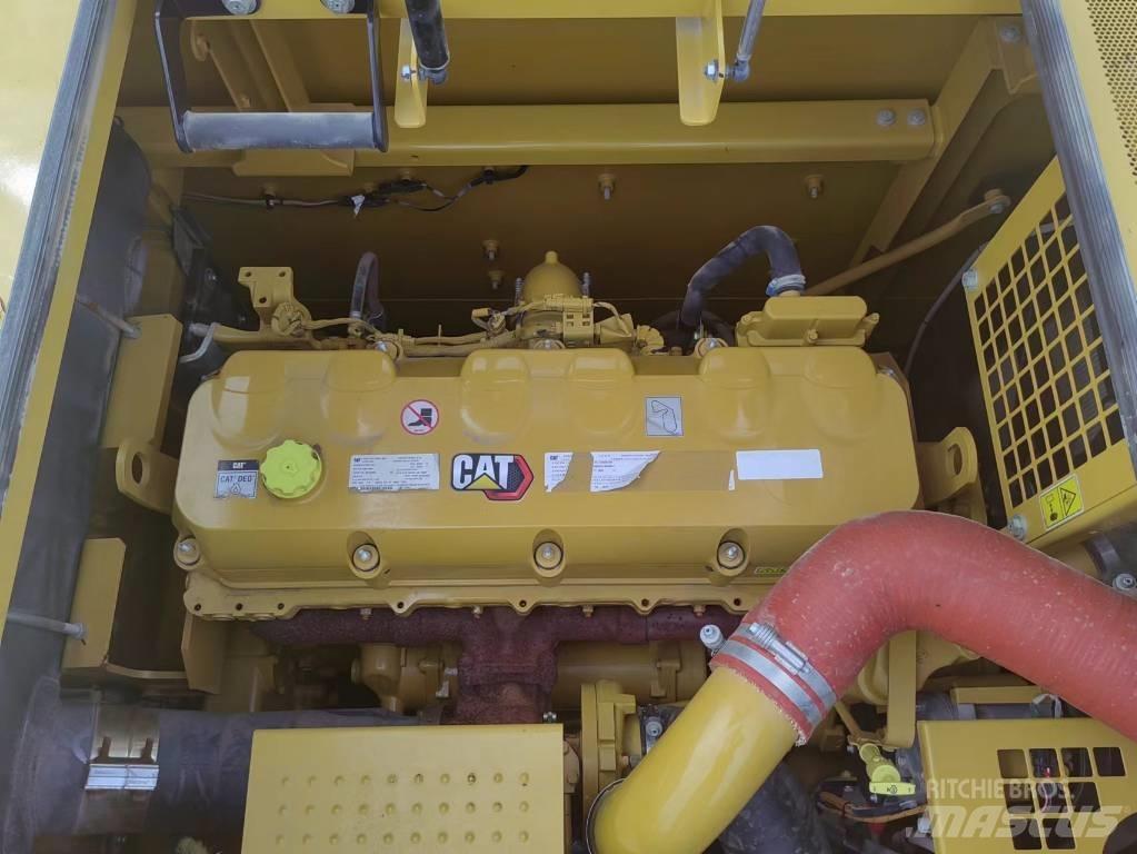CAT 2020 CAT 349 Колесни екскаватори