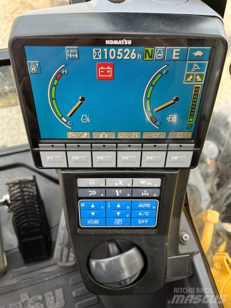 Komatsu PW148-8 Колесни екскаватори