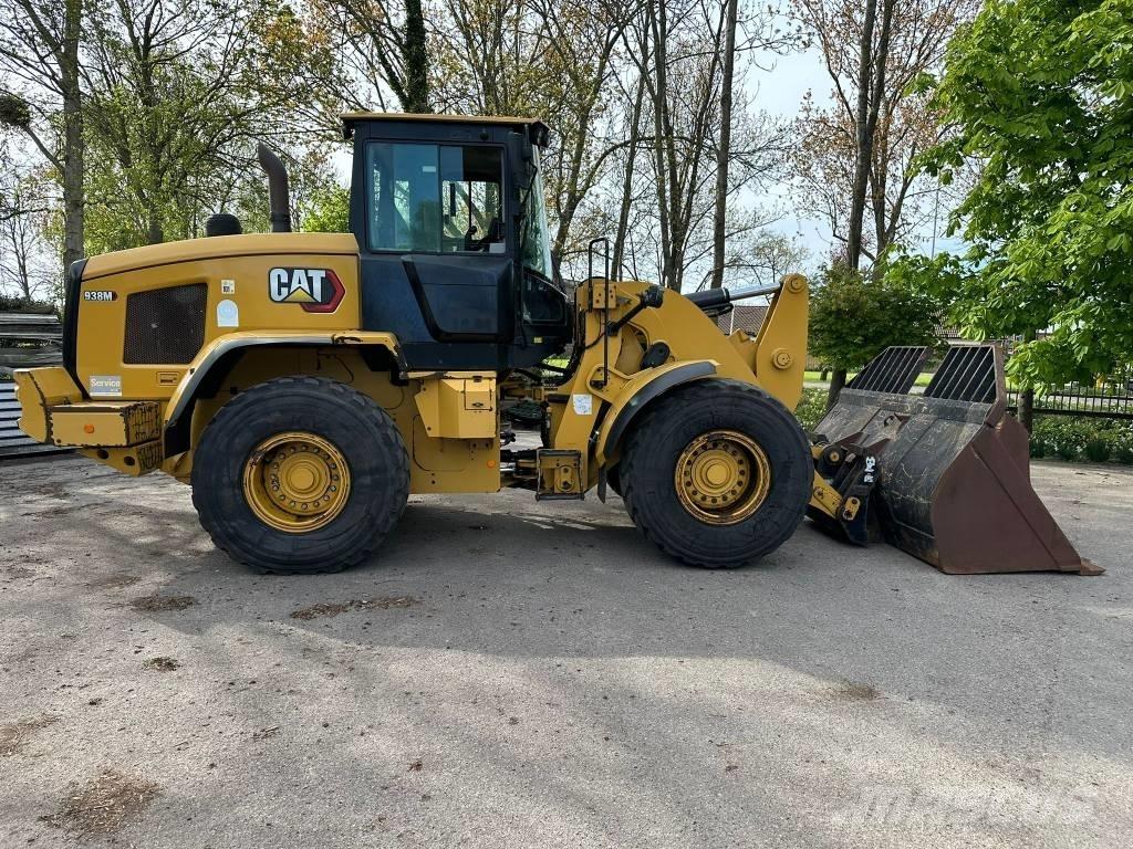 CAT 938 M Колесни товарачи
