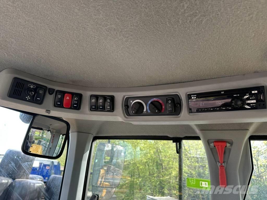 CAT 938 M Колесни товарачи
