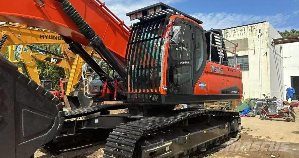 Doosan DX340 Верижен екскаватор