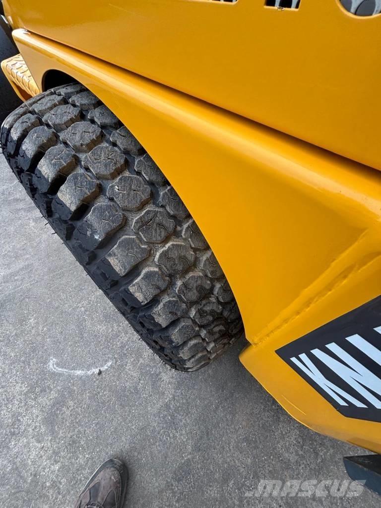 Knikmops KM 130 Колесни товарачи