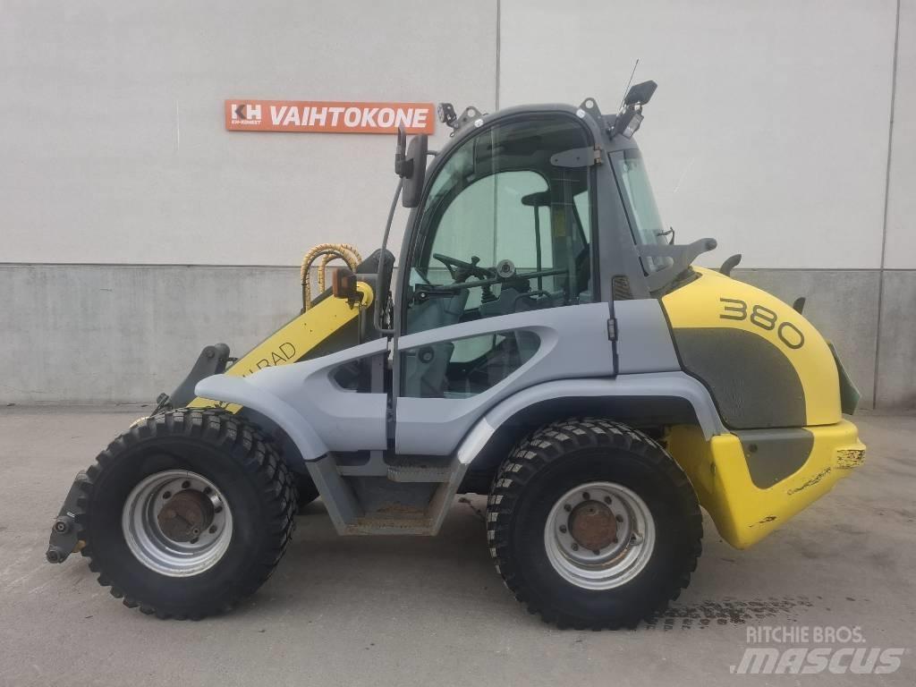 Kramer 380 Колесни товарачи