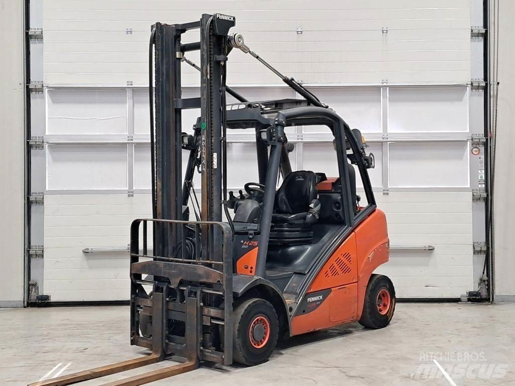 Linde H25T-02 Камиони с АГУ