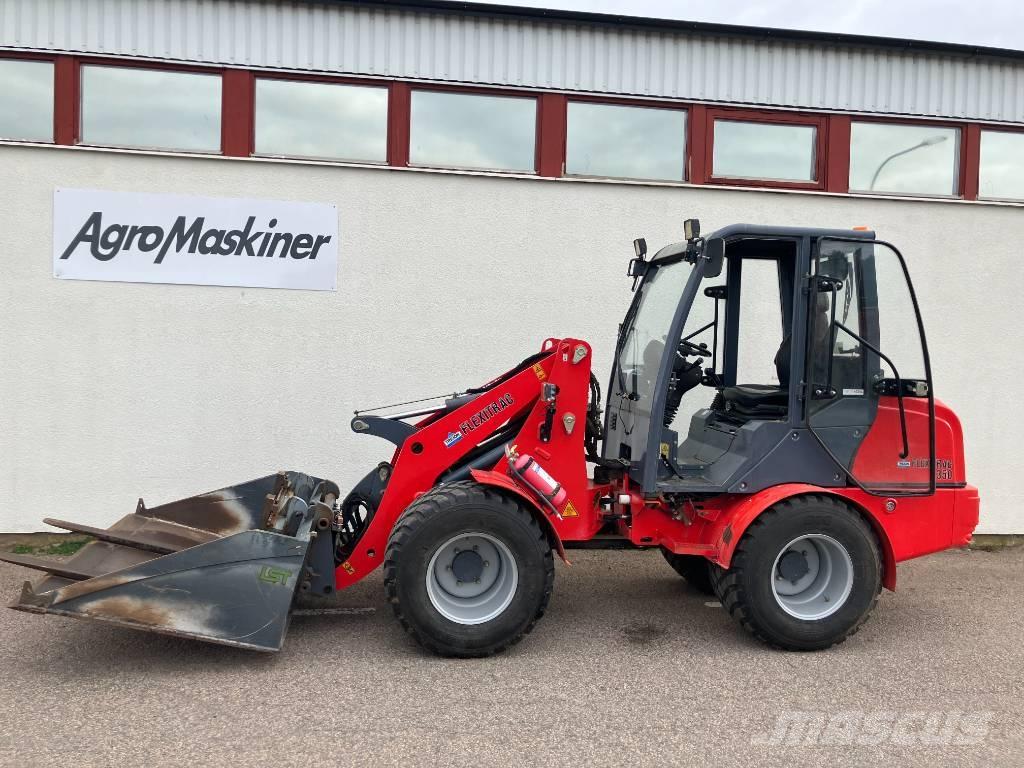 Flexitrac 1350 Многофункционални товарачи