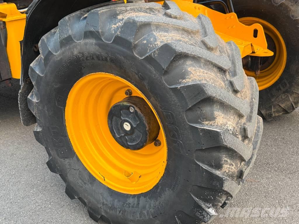JCB TM320 Колесни товарачи