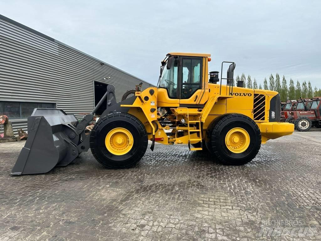Volvo L180F Колесни товарачи