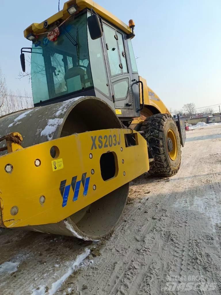 XCMG XS 143J Еднобарабанни ролки
