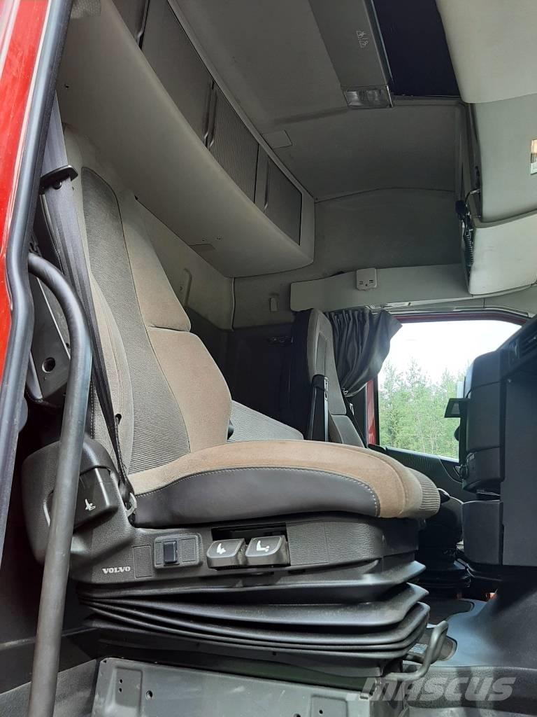 Volvo FH 13 Камиони за дървени стърготини

