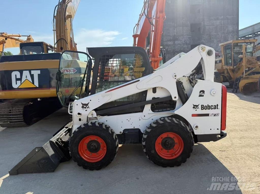 Bobcat S 770 Мини товарачи
