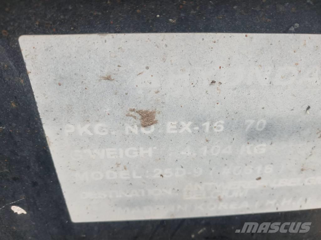 Hyundai 25 D-9 Дизелови камиони