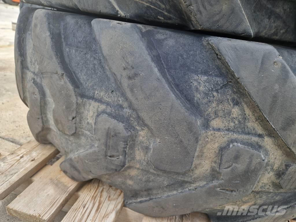 Manitou MT 1335 1440 Гуми