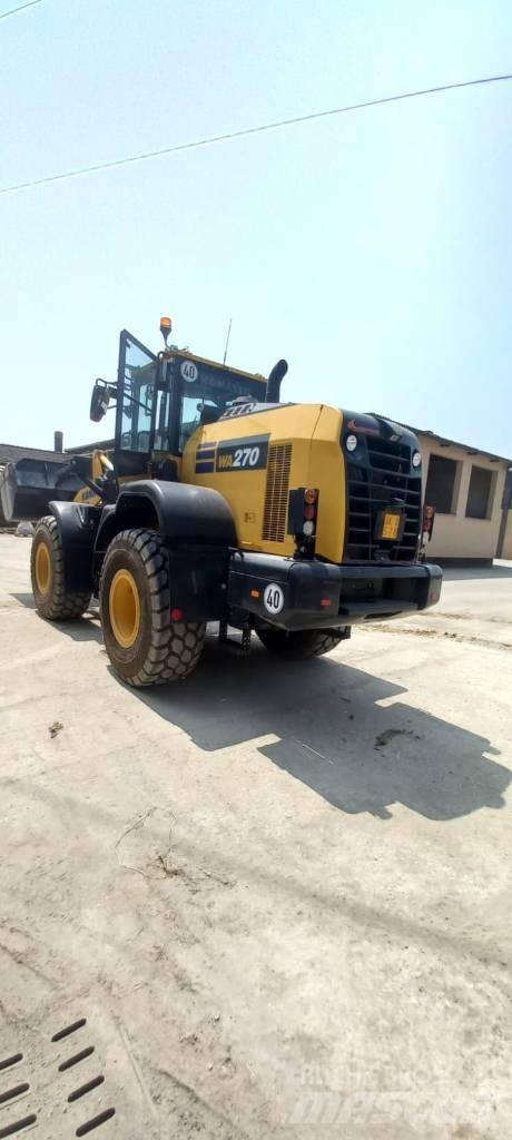 Komatsu WA270-8 Колесни товарачи