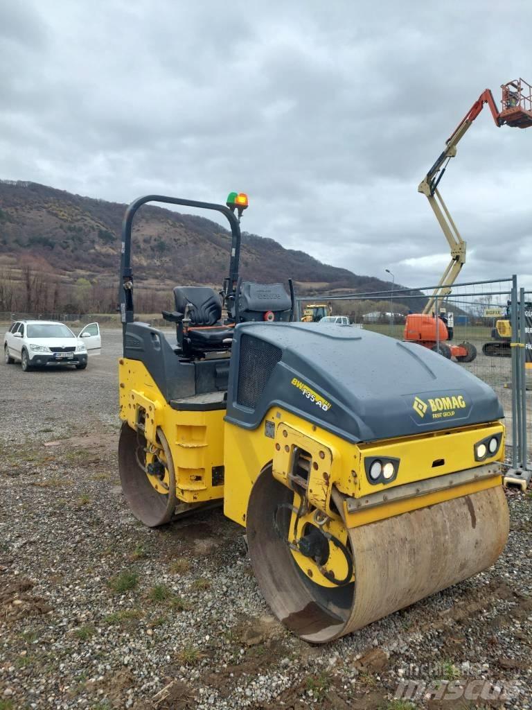 Bomag BW 135 AD-5 Двойни барабанни ролки
