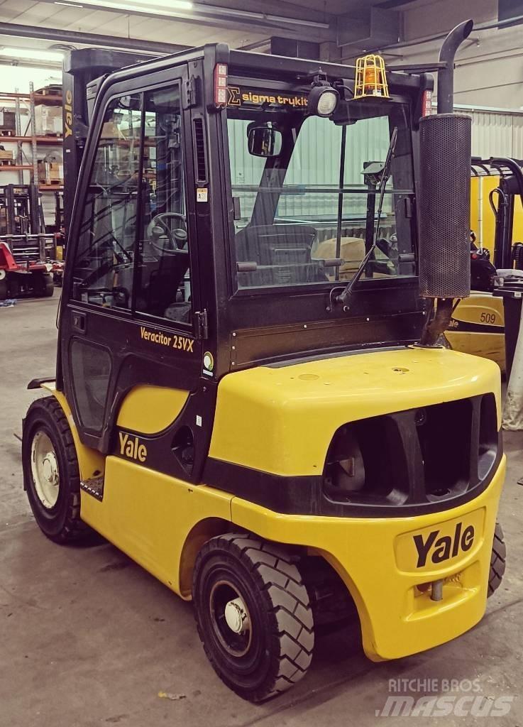 Yale GDP25VX Дизелови камиони