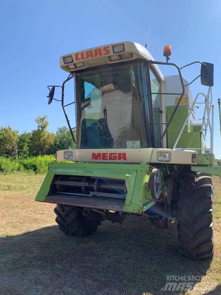 Claas mega II 208 Комбайни