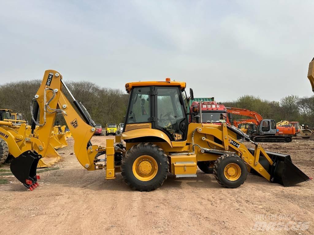 JCB 3CX Товарач със заден ексватор