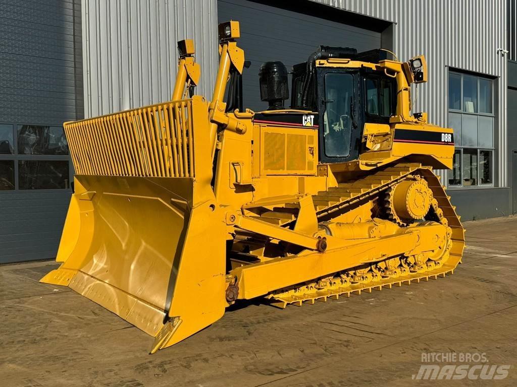 CAT D8R Верижни булдозери
