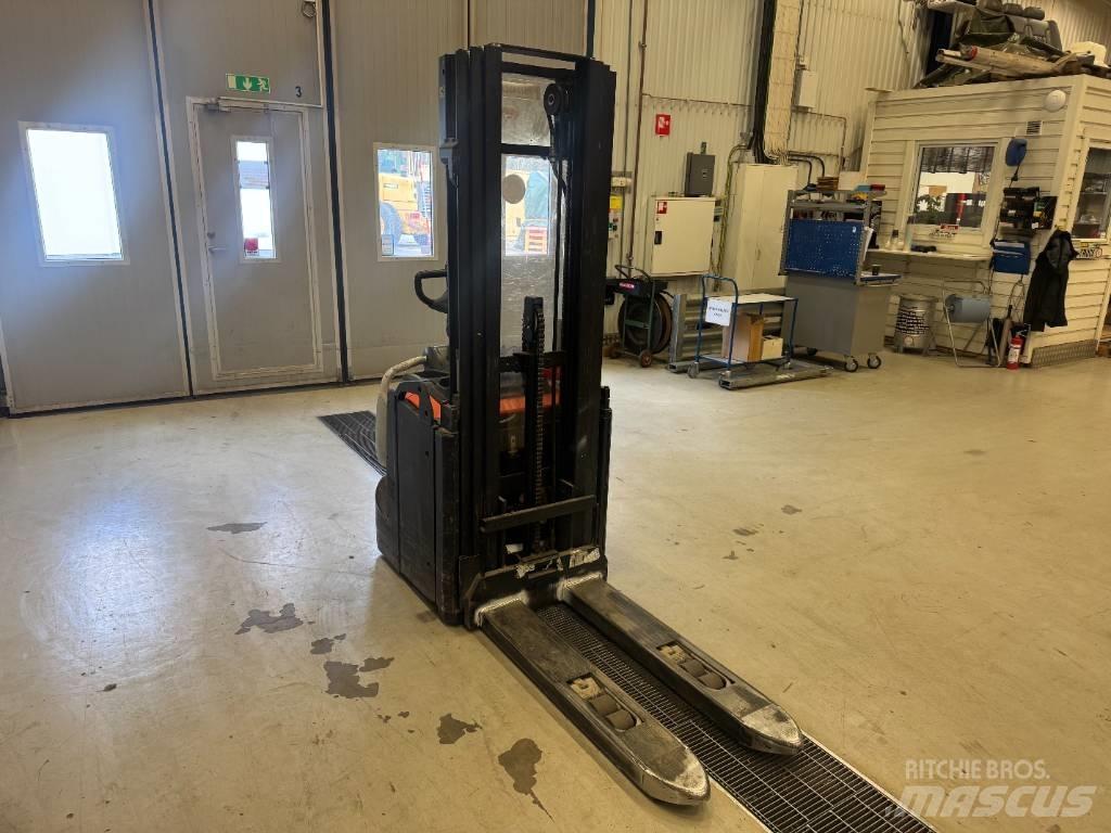 BT Toyota SPE 120 L Колички високоповдигачи с теглич
