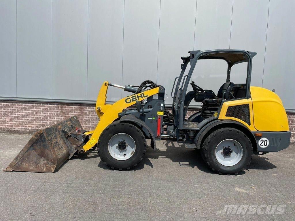 Gehl AL650 Колесни товарачи