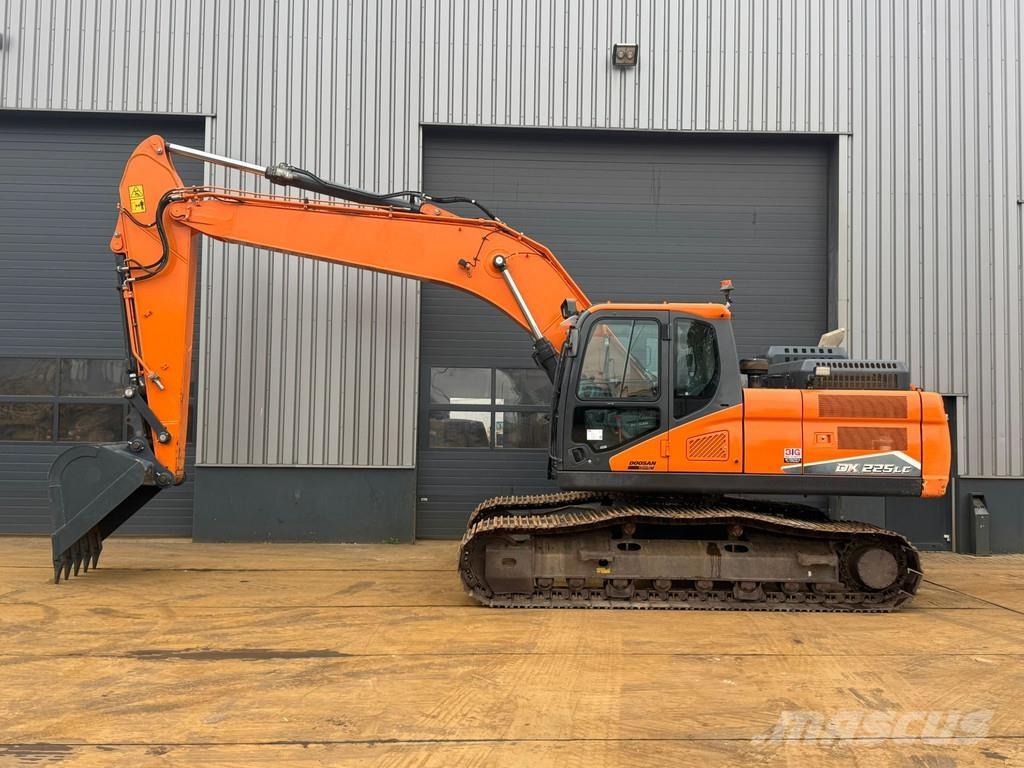 Doosan DX225LC-7 Верижен екскаватор