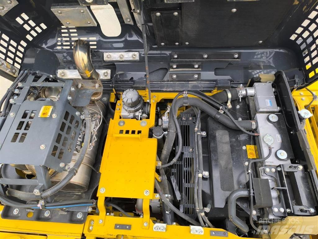 Komatsu HB 215 LC-3 Верижен екскаватор