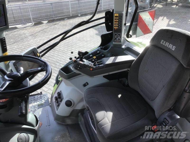 CLAAS AXION 810 Трактори
