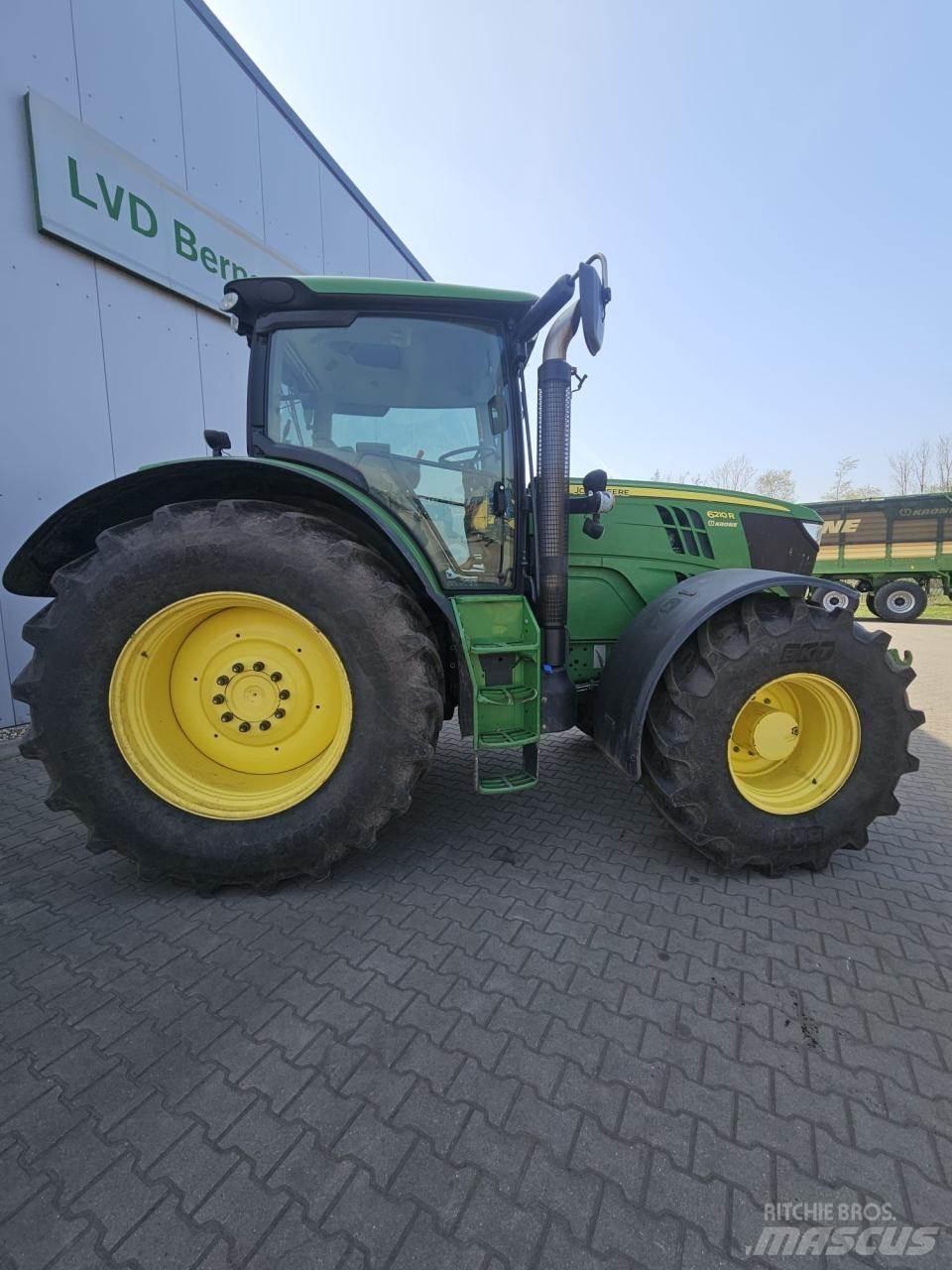 John Deere 6210R Трактори