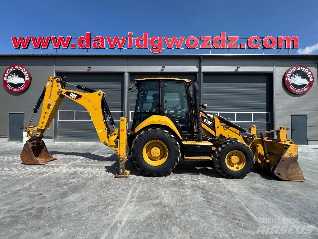 CAT 432F2 Товарач със заден ексватор