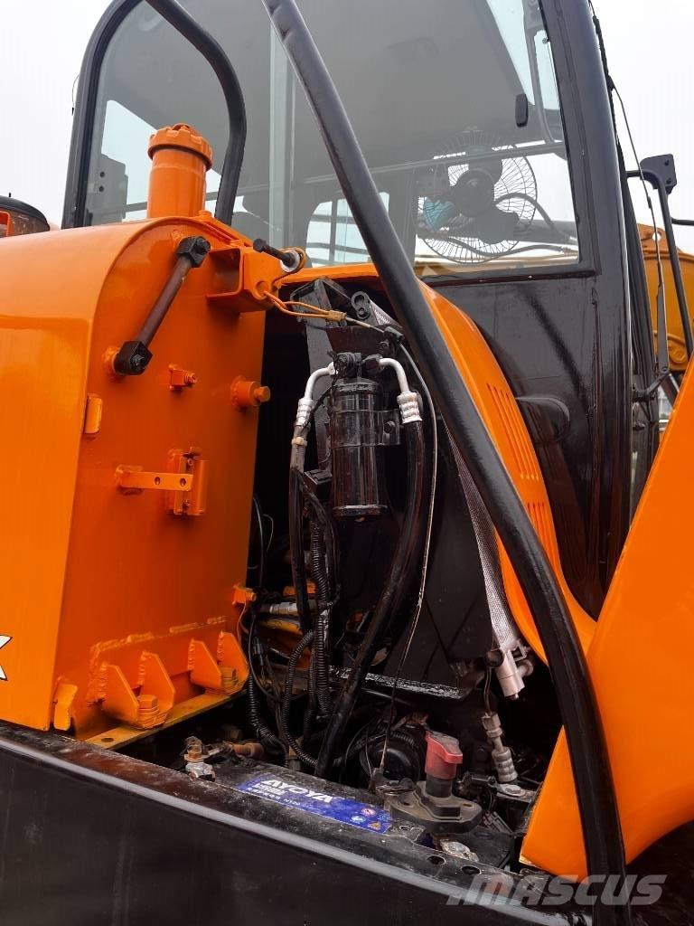 Hyundai Robex 60 W-9 Колесни екскаватори