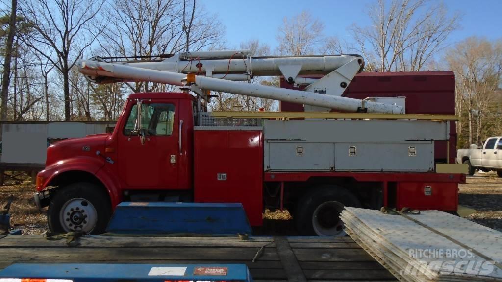 International 4700 Моторизирани платформи с талига
