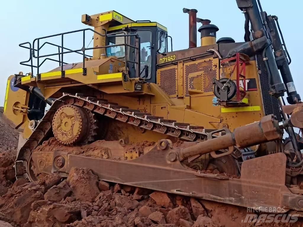 CAT D 11 R Верижни булдозери
