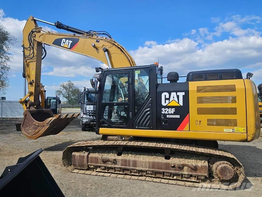 CAT 326 F L Верижен екскаватор