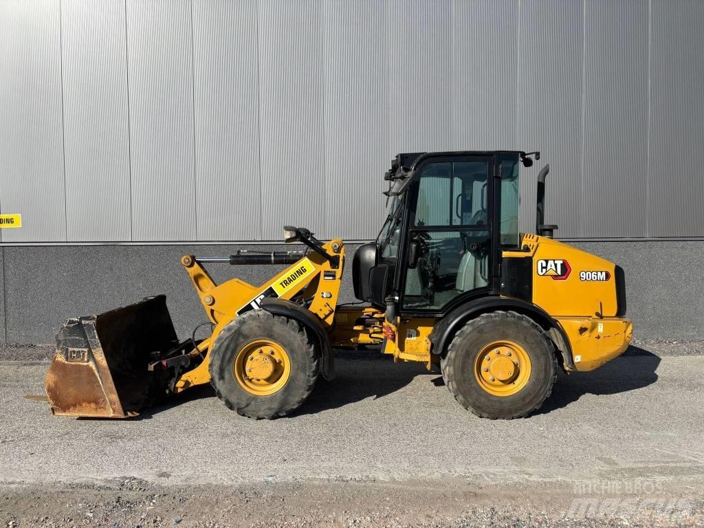CAT 906 M Колесни товарачи